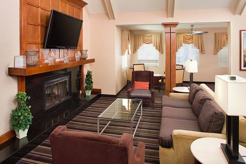 Residence Inn Ontario Airport Екстер'єр фото