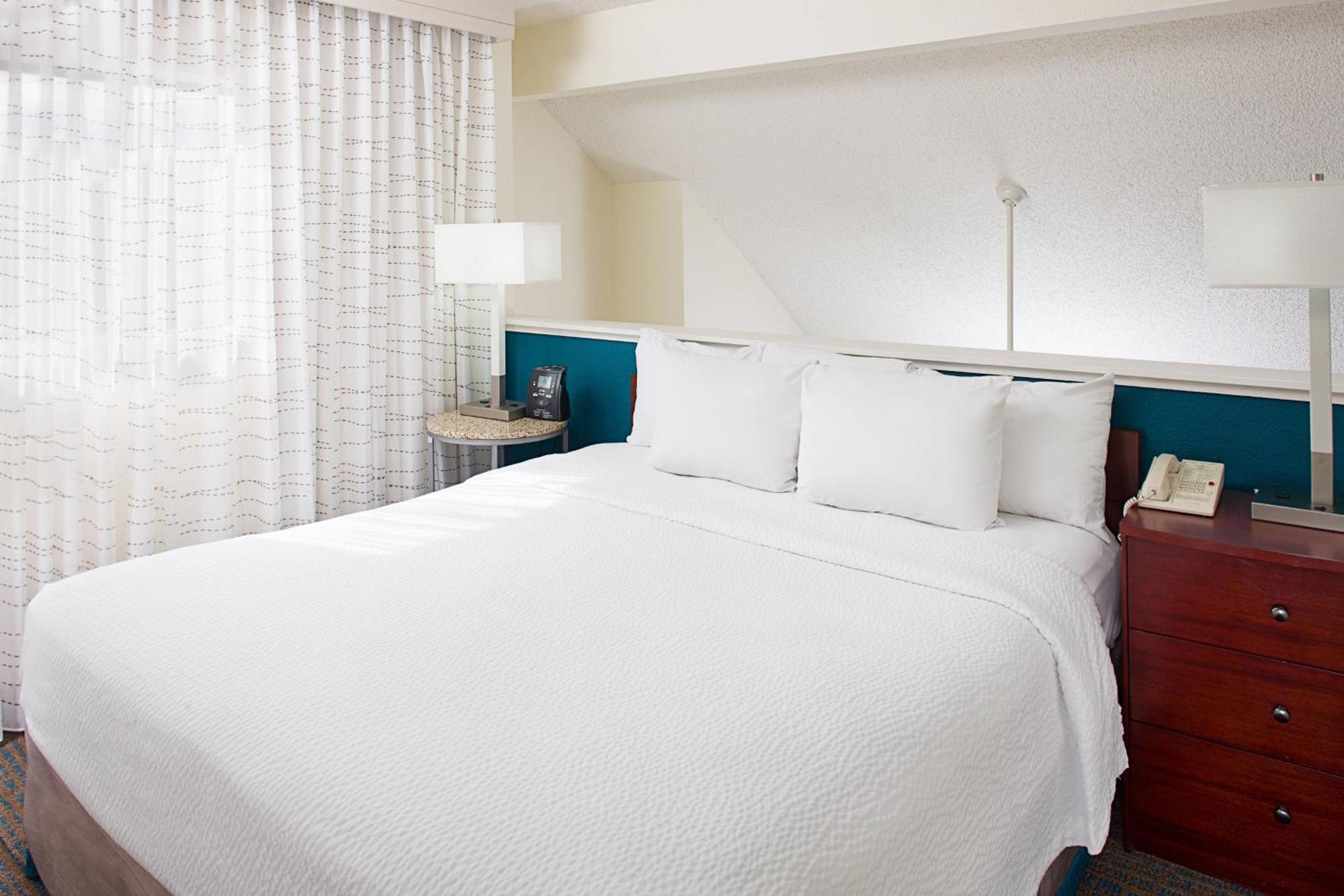 Residence Inn Ontario Airport Екстер'єр фото